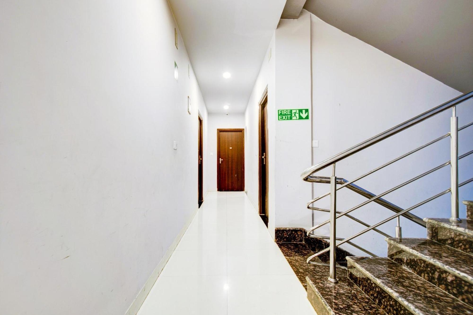 Townhouse Volga Homes Kaharpara Extérieur photo