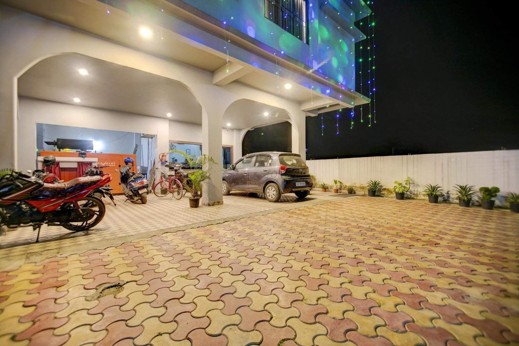 Townhouse Volga Homes Kaharpara Extérieur photo